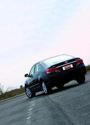 比很好更好——試駕廣州豐田新凱美瑞，體驗廣州汽車租賃便捷出行